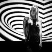 Am Rummelplatz mit Manuela Mercedes