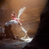 Lightfull Caves with Siani