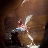 Lightfull Caves with Siani