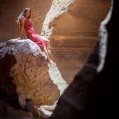 Lightfull Caves with Siani