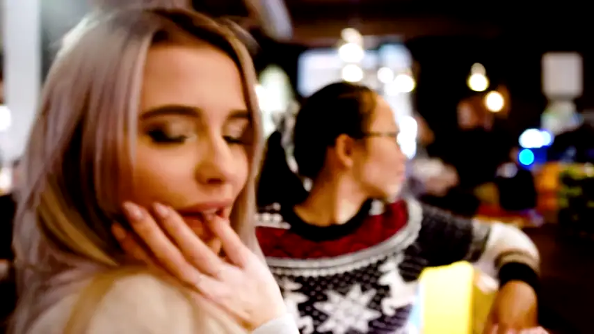 Adventmarkt am Spittelberg mit Jannica und Desiree